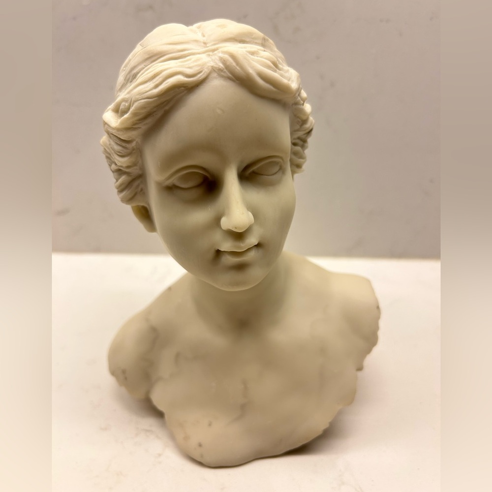 Vintage Handpainted Cream Bust Sculpture Made by Decoline